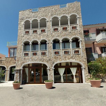 Albergo Residenziale Gli Ontani Cala Liberotto Bagian luar foto