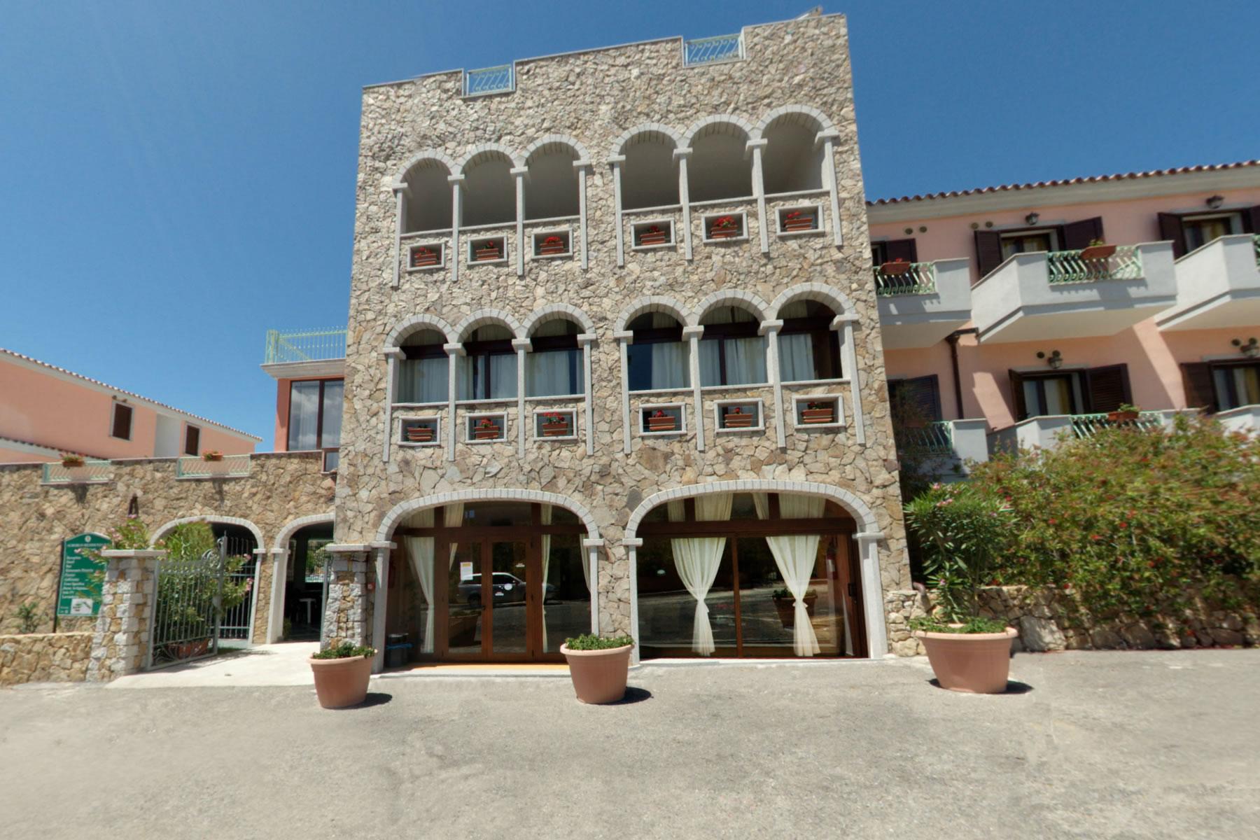 Albergo Residenziale Gli Ontani Cala Liberotto Bagian luar foto