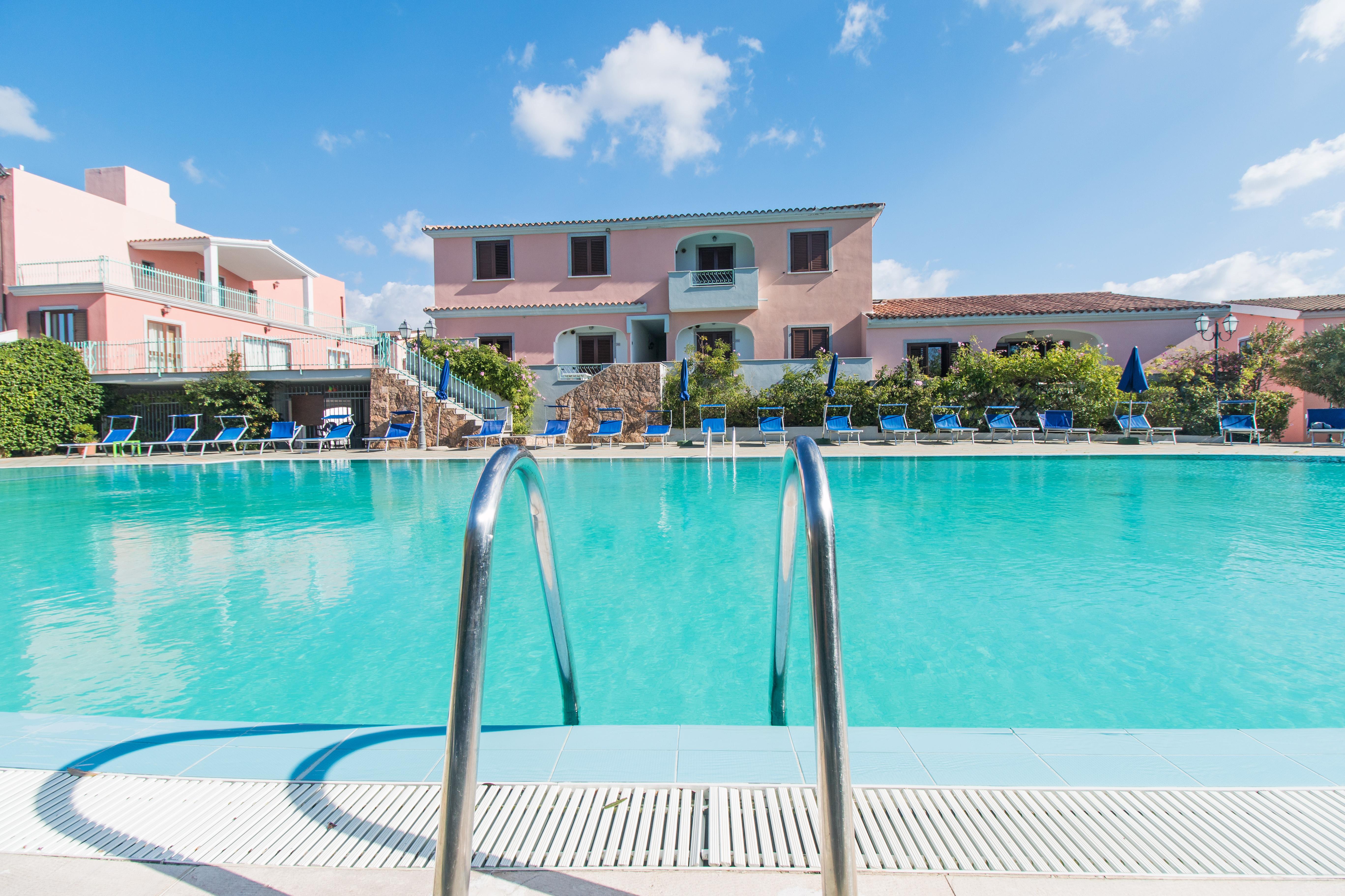 Albergo Residenziale Gli Ontani Cala Liberotto Bagian luar foto