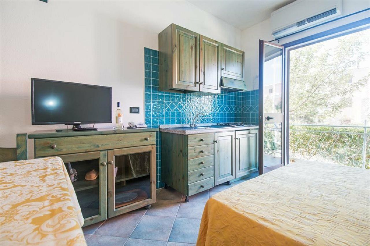 Albergo Residenziale Gli Ontani Cala Liberotto Bagian luar foto